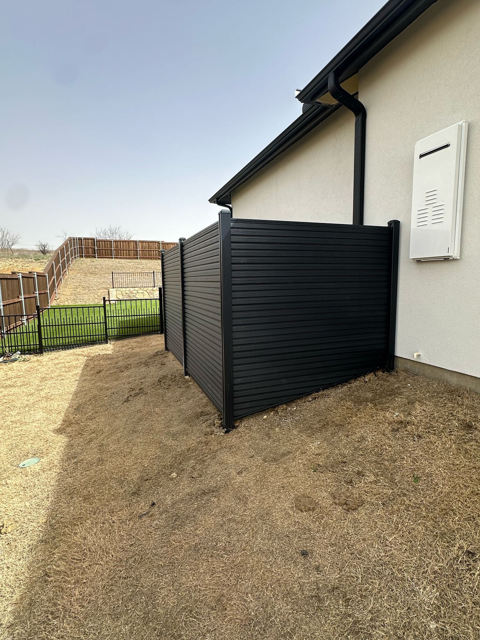 77007 Mustang Fencing’s Durable Wrought - Image 7